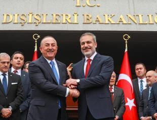 New top diplomat emphasizes ‘national’ foreign policy