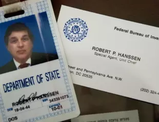 Former FBI agent convicted of spying for Russia, dies in prison