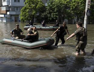 Flooding from dam leaves thousands with no drinking water in Ukraine