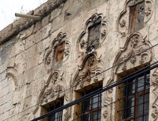 Treasure hunters loot evacuated site in Kayseri