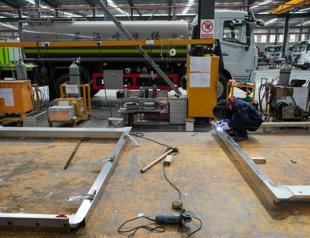 China struggles with weak post-COVID economic recovery