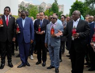 Missile strikes over Kiev as African leaders visit