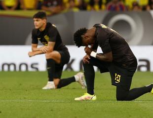 Vinicius and Brazil spot on with black jersey