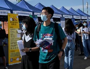 China cuts two benchmark rates to prop up economy