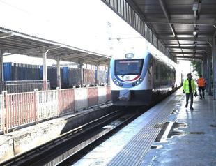 National high-speed train to be put into service in 2025: Minister