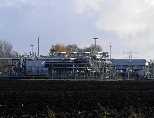 Dutch to shut taps at quake-hit gas field in October