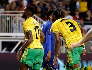 CONCACAF suspends 4 players after US-Mexico brawl