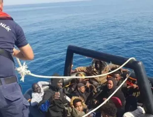 14 migrants pushed back by Greece rescued