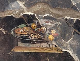 Pompeii fresco shows pizza precursor