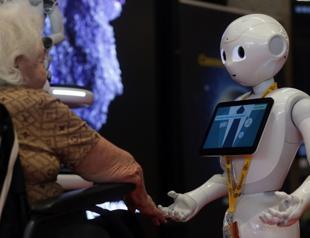 World job market on brink of AI revolution: OECD