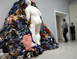 Italian artist Pistolettos Venus of the Rags destroyed in fire