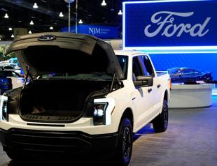 Ford cuts electric pickup prices as competion heats up