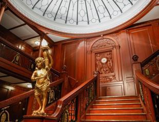 Titanic show opens in shadow of sub disaster