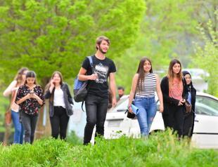 Some 1 million students to enroll at universities