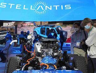 Automaker Stellantis posts record profit