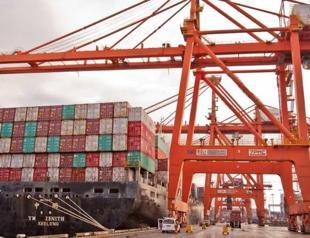 Canada dock workers reject new salary offer