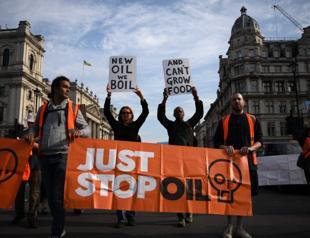 Sunak backs new UK oil and gas exploration