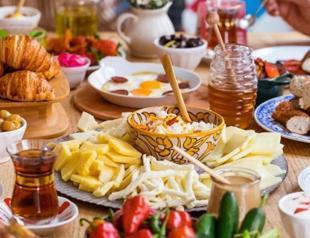 ‘Extensive breakfast menus lead to excessive food waste’