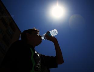 Environment minister warns of increasing temperatures