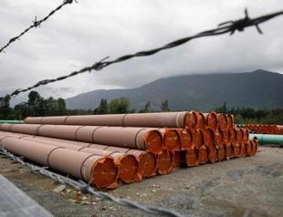 Canada provides new loan guarantees for disputed pipeline