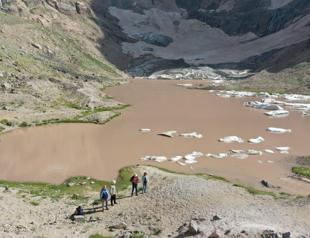 Glaciers melting on country’s 2nd highest peak