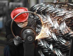 China reports biggest drop in exports since 2020