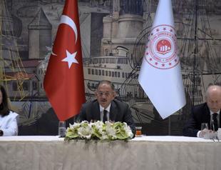 Enviornment minister unveils 4-stage quake plan for Istanbul