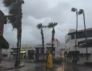 US southwest on high alert as Hurricane Hilary climbs Mexico coast