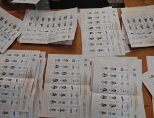 Leftist lawyer leads as violence-hit Ecuador heads to run-off poll