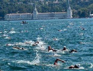 35th edition of cross-continental swimming race held in Bosphorus