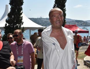 Disabled mayor crosses Bosphorus for 3rd time