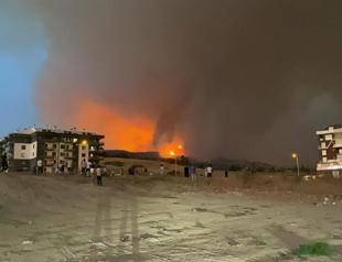 Villages evacuated as wildfire spreads to 1,500 hectares