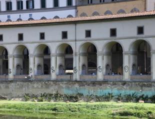 Italy’s landmark Vasari Corridor defaced by spray paint