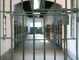 Over 9,000 prisoners on run after COVID-19 leave ends
