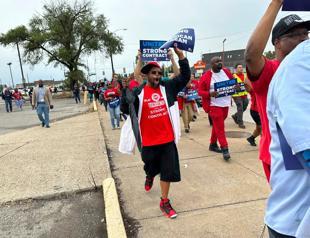 Possible US auto strike as unions flex muscles