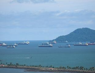 Drought-hit Panama Canal to restrict access for one year