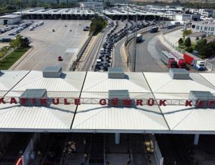 2.2 million expats leave country through border gates