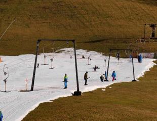 Climate poses high risk for Europes ski resorts