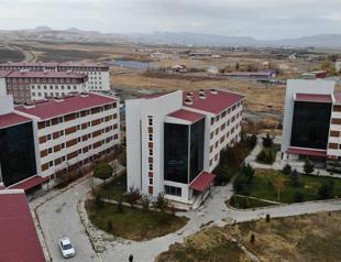 Quake survivor students among priority in dorm placements