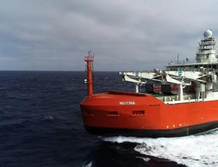 Australia sending icebreaker to rescue stricken Antarctic researcher
