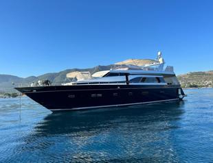 Smugglers use luxury yachts to transport migrants amid increasing raids