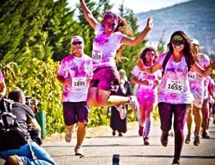 Colorful run festival held in Ankara
