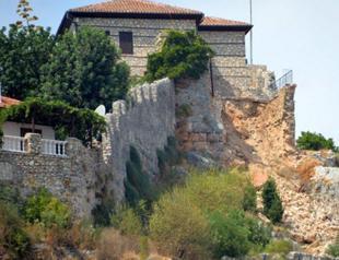 Decision on alleged damage to historic walls sparks controversy