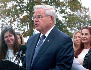 High-ranking US Democratic senator indicted for corruption