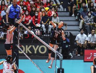 Perfect Turkish women book ticket to Paris