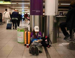 Gatwick scraps 160 flights over air traffic control shortages