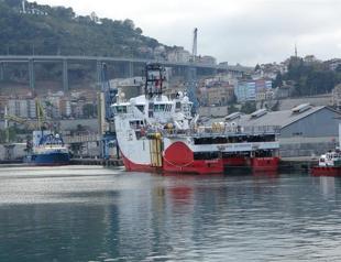 Seismic research ship docks in Trabzon for maintenance