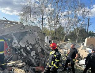 Russian strike kills at least 49 in east Ukraine: officials