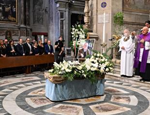 Colombian artist Botero laid to rest in Tuscany