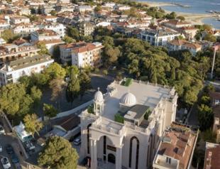 Erdoğan opens modern Türkiyes first new church